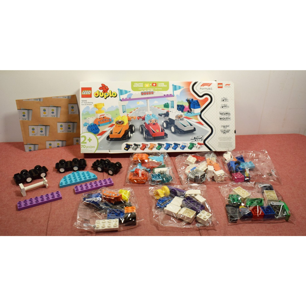 LEGO DUPLO Town F1 Team Race Cars & Drivers 10445